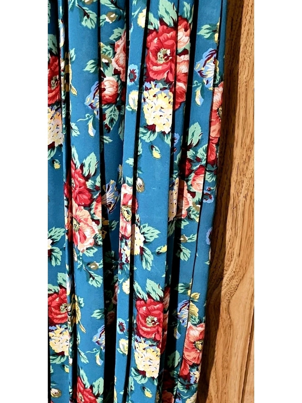 Lisa ll Vintage Women’s Teal Floral Midi Dress with Lace Trim - Picture 6 of 14